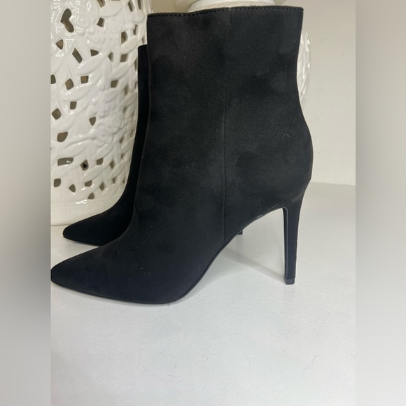 FOREVER 21 Faux Suede BOOTIES Size 8 - Picture 7 of 8